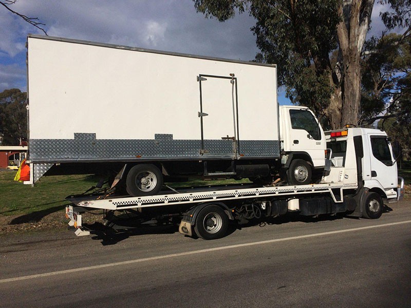 All Vehicles Tow Service | Overall Towing INC